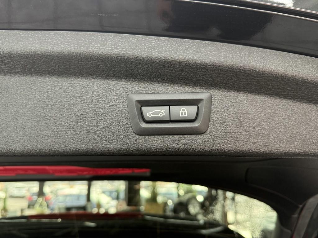BMW X2 18iA sDrive M Sport, LED, Pano, HUD, Kamera