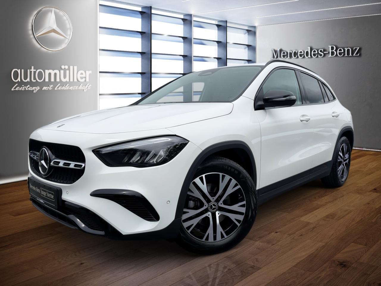 Mercedes-Benz GLA 200 NIGHT+AHK+LENKRADHEIZ+