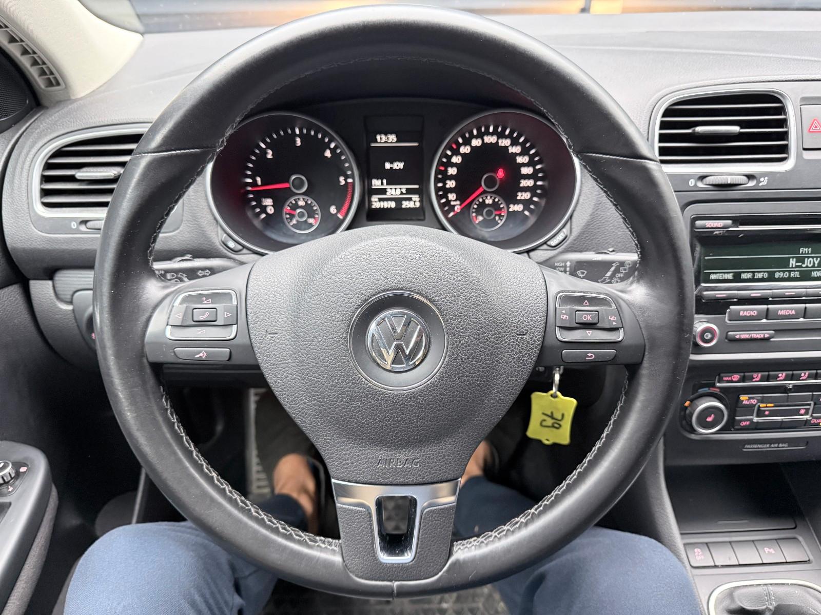 Volkswagen Golf 2011 — photo 10