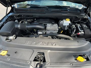 Dodge RAM Rebel 1500 4x4 Crew Cab unfallfrei