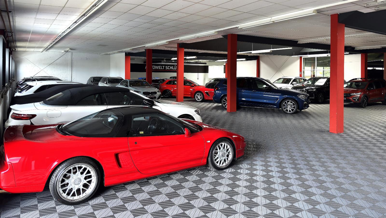 showroom-image-top