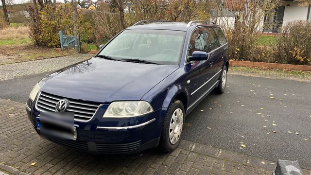 Volkswagen VW Passat Variant 2.0 Highline / Ganzjahre...