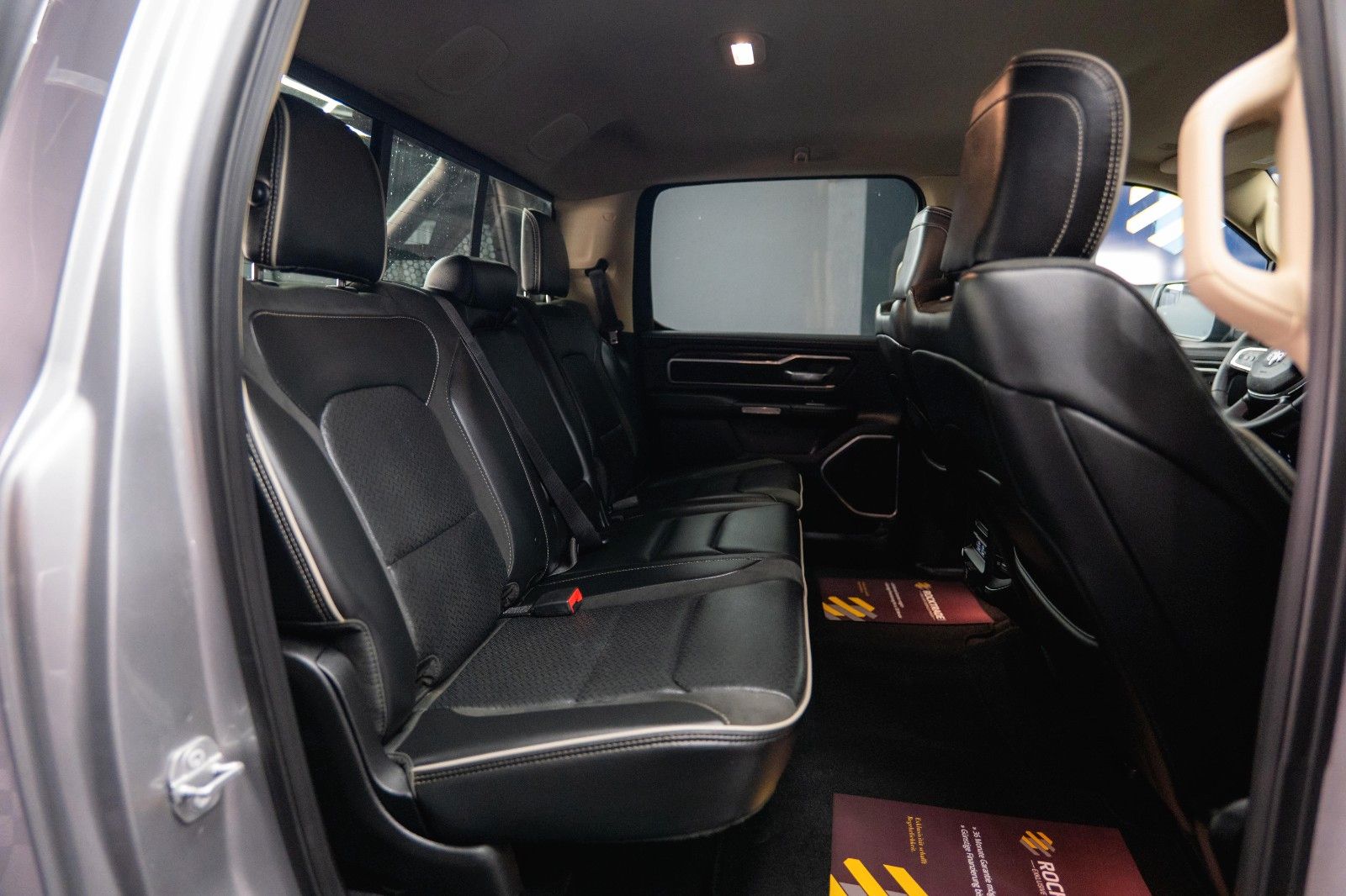 Fahrzeugabbildung Dodge RAM 5.7 V8 HEMI 4x4 NIGHT-Edition LARAMIE *LED*