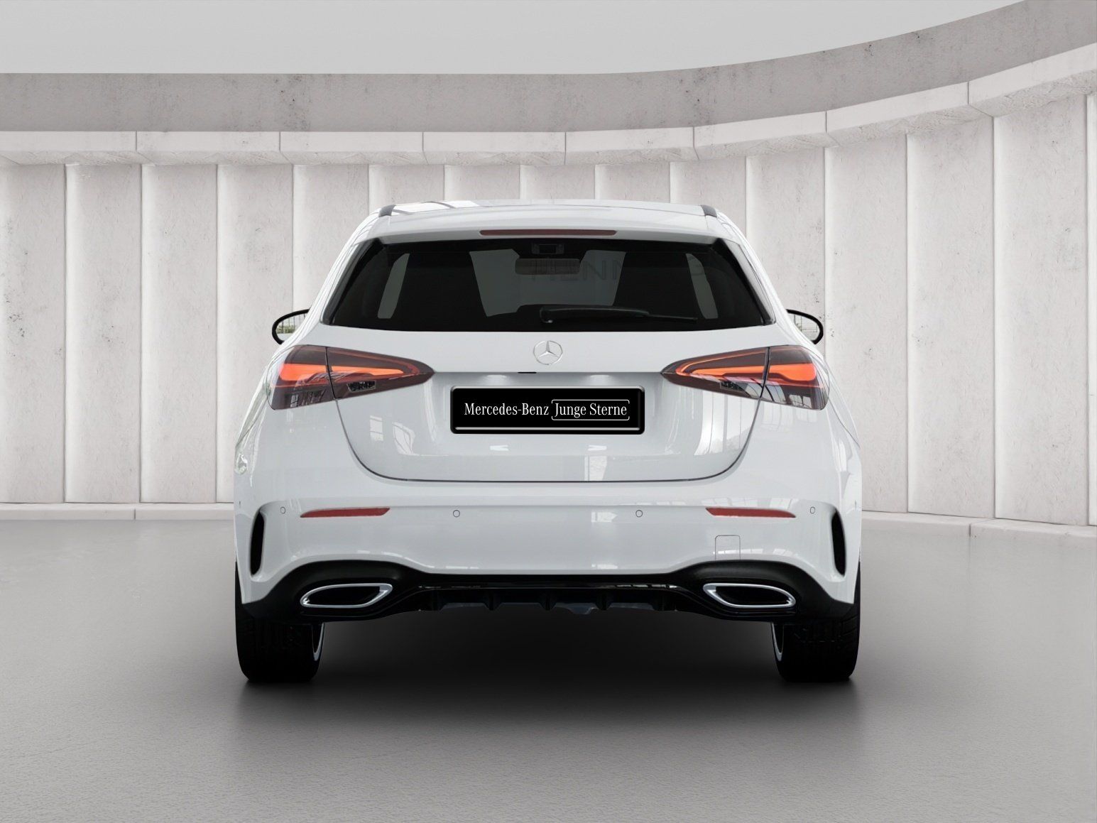 Mercedes-Benz A 200 d AMG Night Burmester 360 DISTRO Totw 19 foto 3