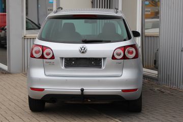 Volkswagen Golf - 6