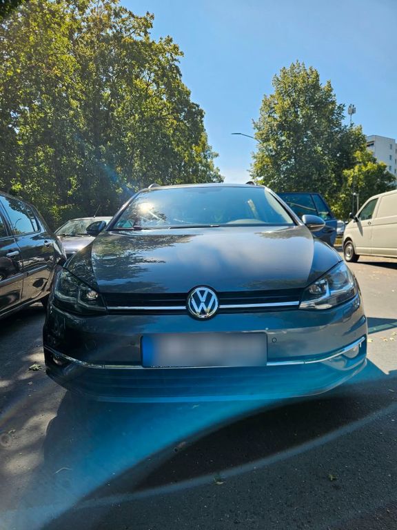 Image of Volkswagen Golf