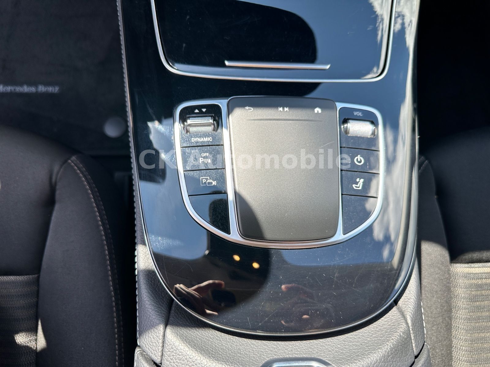 Fahrzeugabbildung Mercedes-Benz E 300de T-Modell Avantgarde/Widescreen/LED/AHK