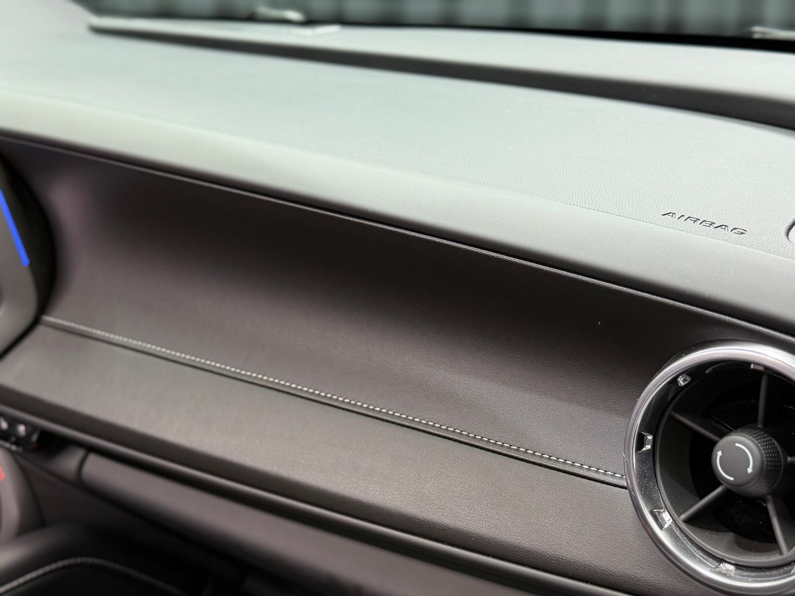 Fahrzeugabbildung Chevrolet Camaro Coupé V8|SCHALTER|RECARO|DEUTSCHES FZG|