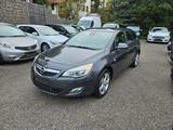 Opel J Sports Tourer Turbo Design Edition - Opel Astra aus 2011: Turbo