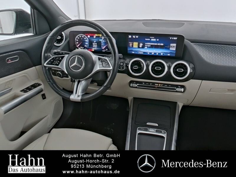 Fahrzeugabbildung Mercedes-Benz GLA 200 PROGRESSIVE/NIGHT/LED/AHK/360/TOTW./...