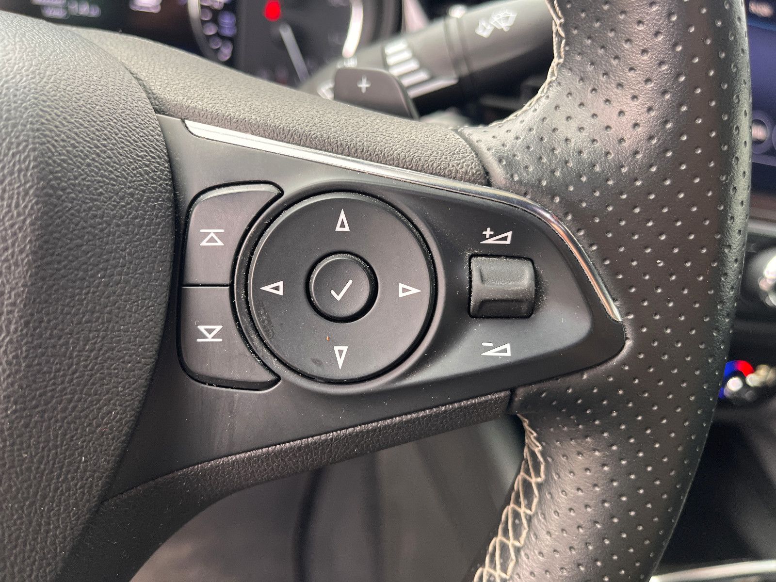 Fahrzeugabbildung Opel Insignia B Grand Sport GS Line 2.0 Turbo Autom.