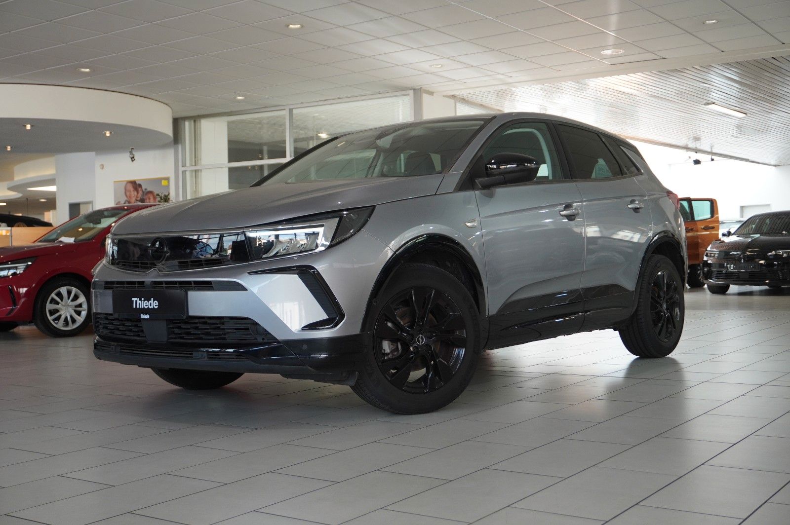 Fahrzeugabbildung Opel Grandland (X) 1.2T GS SPORT NAVI/LED/VIRT./DAB+