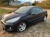 Peugeot 207 CC Cabrio Roadster - Peugeot 207 mit Benzin-Antrieb: Cabrio, Automatik