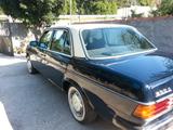 Mercedes-Benz 200 D W123, 1977, Vollrestauriert, Sammlerstück - Mercedes-Benz Oldtimer mit Diesel-Antrieb