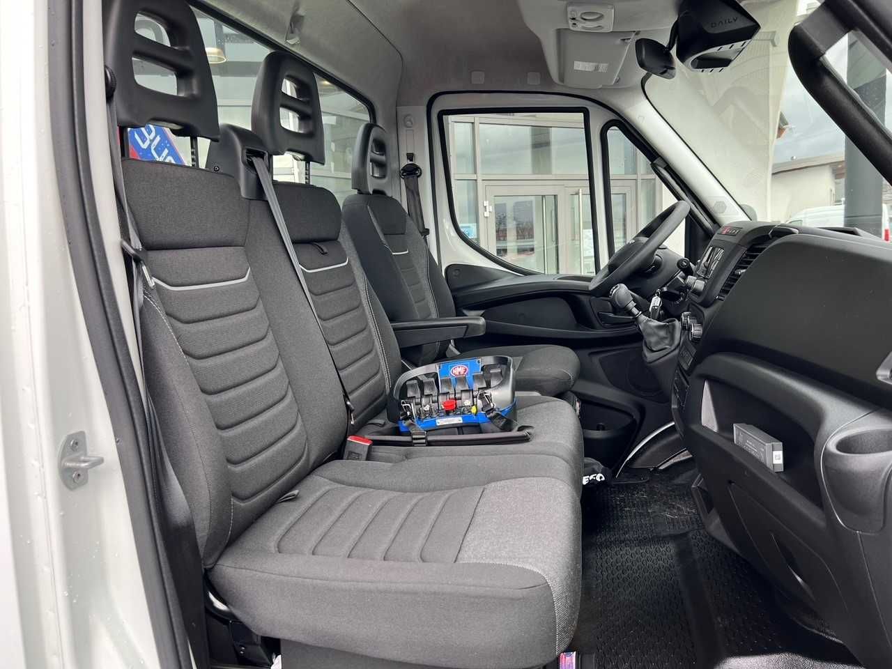 Fahrzeugabbildung Iveco Daily 70C18 *Kipper+Kran*