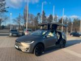 Tesla  Maximale Reichweite plus, Flügeltür - Tesla Model X von privat