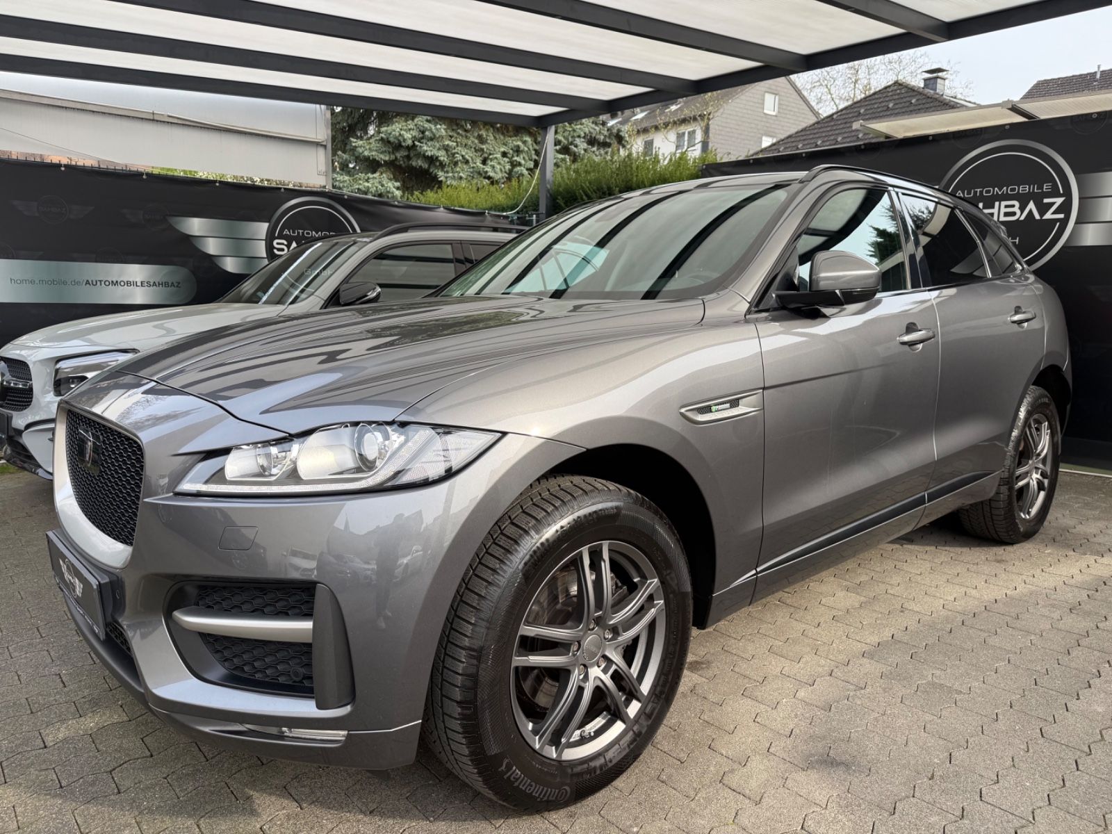 JAGUAR F-Pace