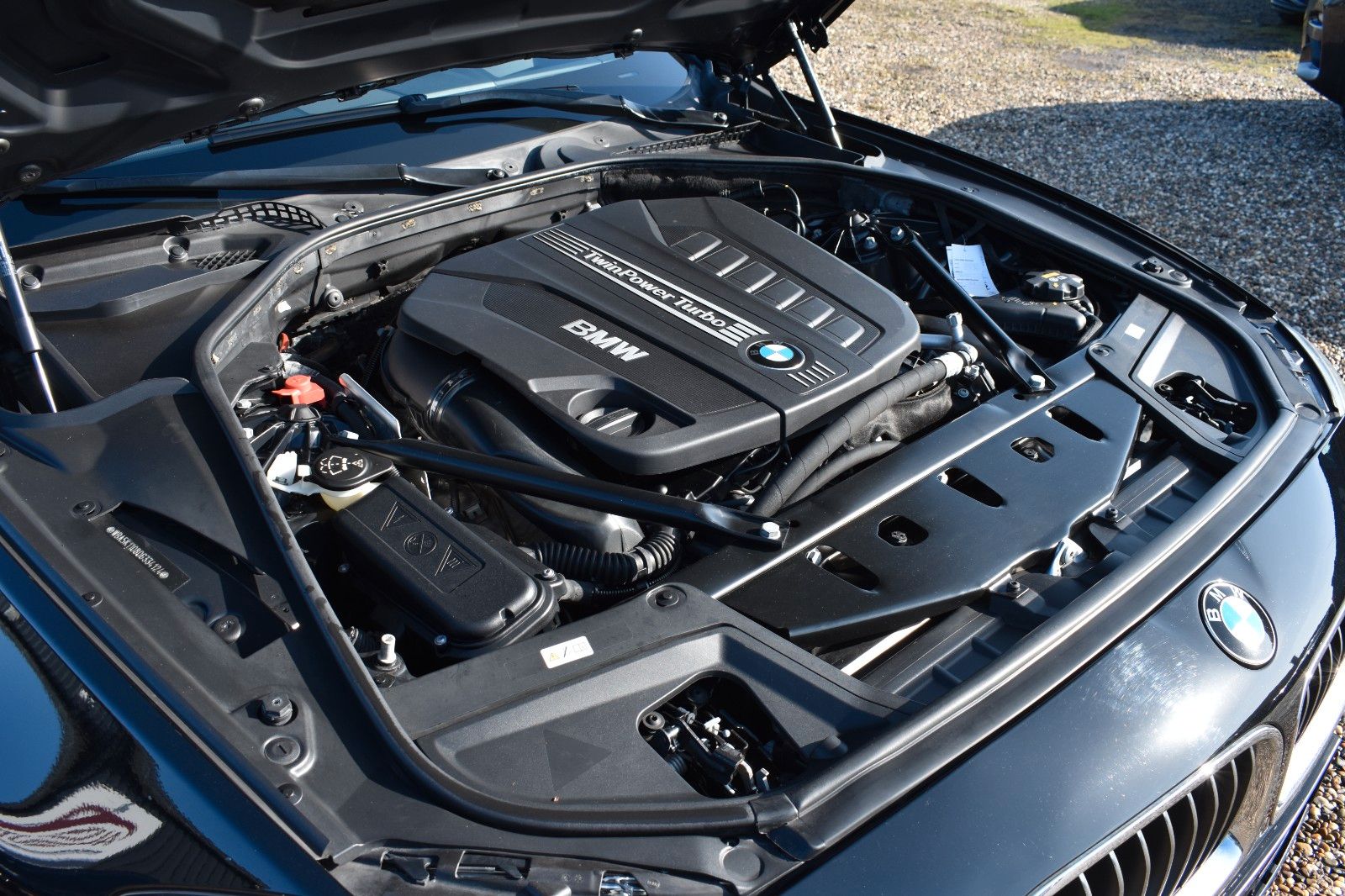 Fahrzeugabbildung BMW 530 d Touring ACC AHK HUD