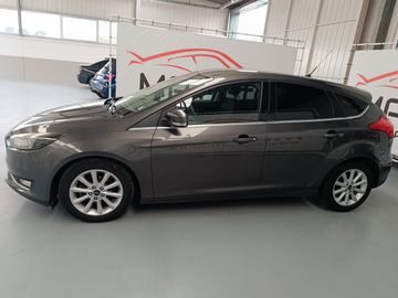Ford Focus - 8