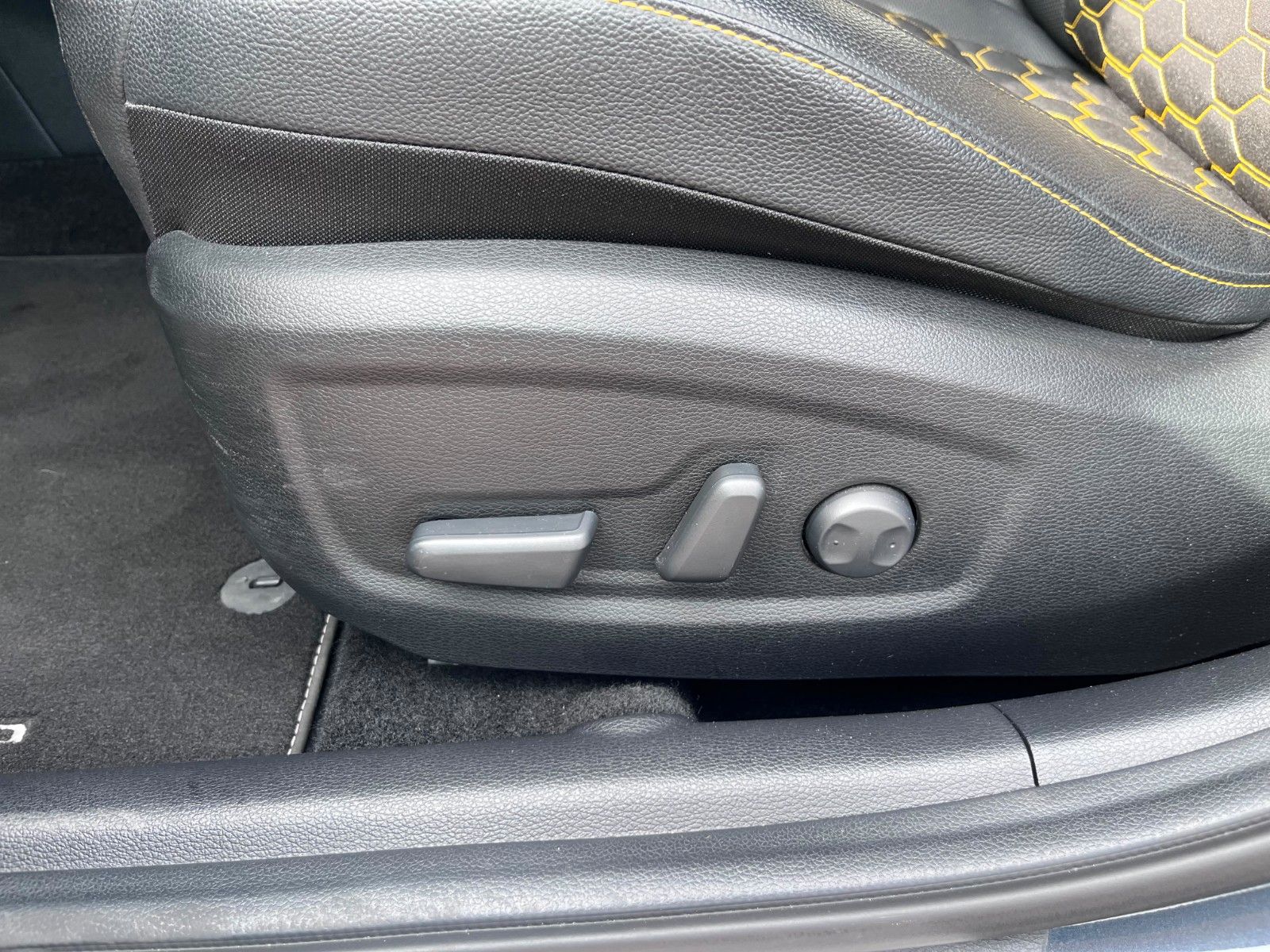 Fahrzeugabbildung Kia XCeed Xdition