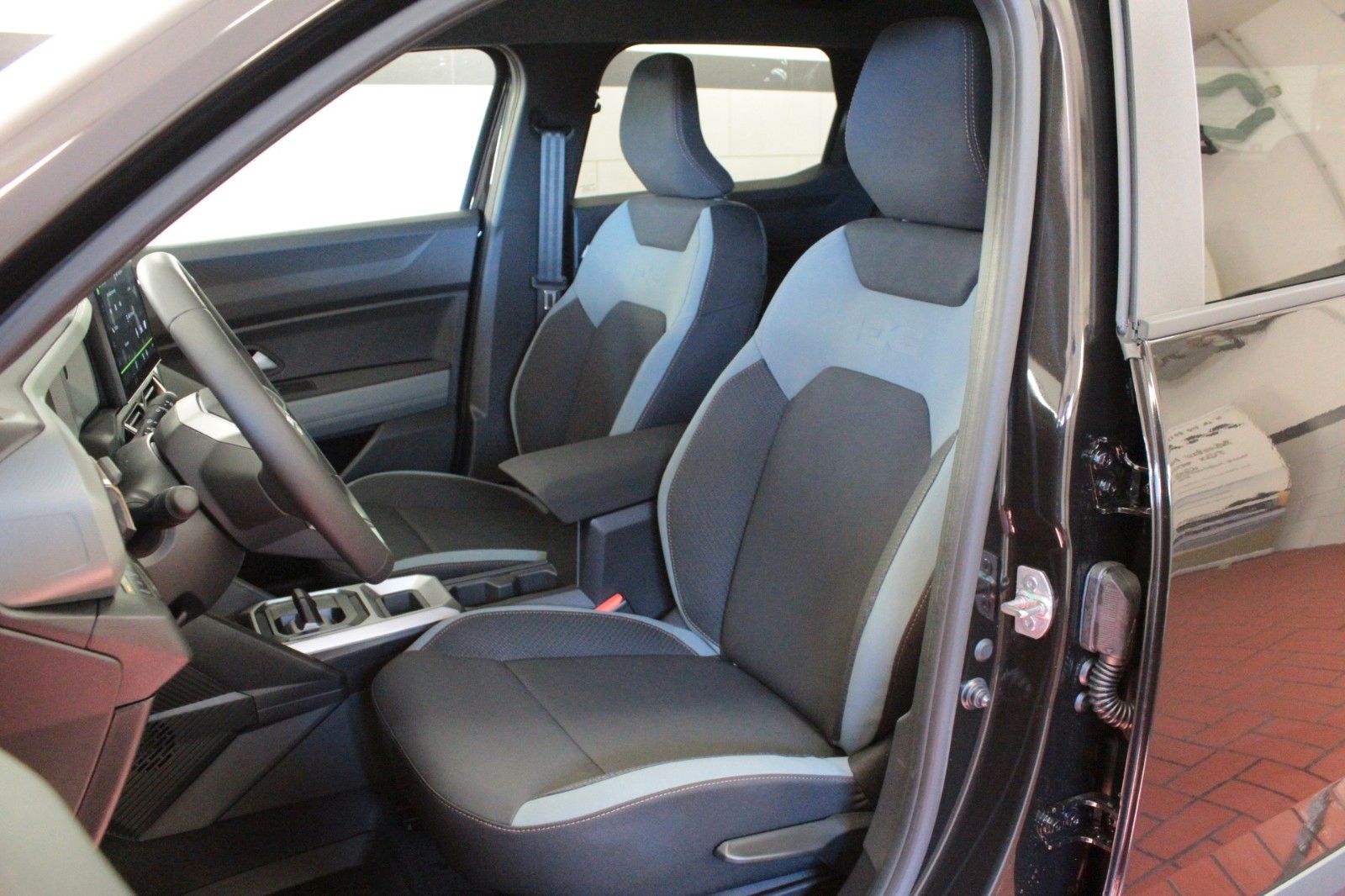 Fahrzeugabbildung Dacia Duster Hybrid 140 Extreme*Winterpaket*15064*