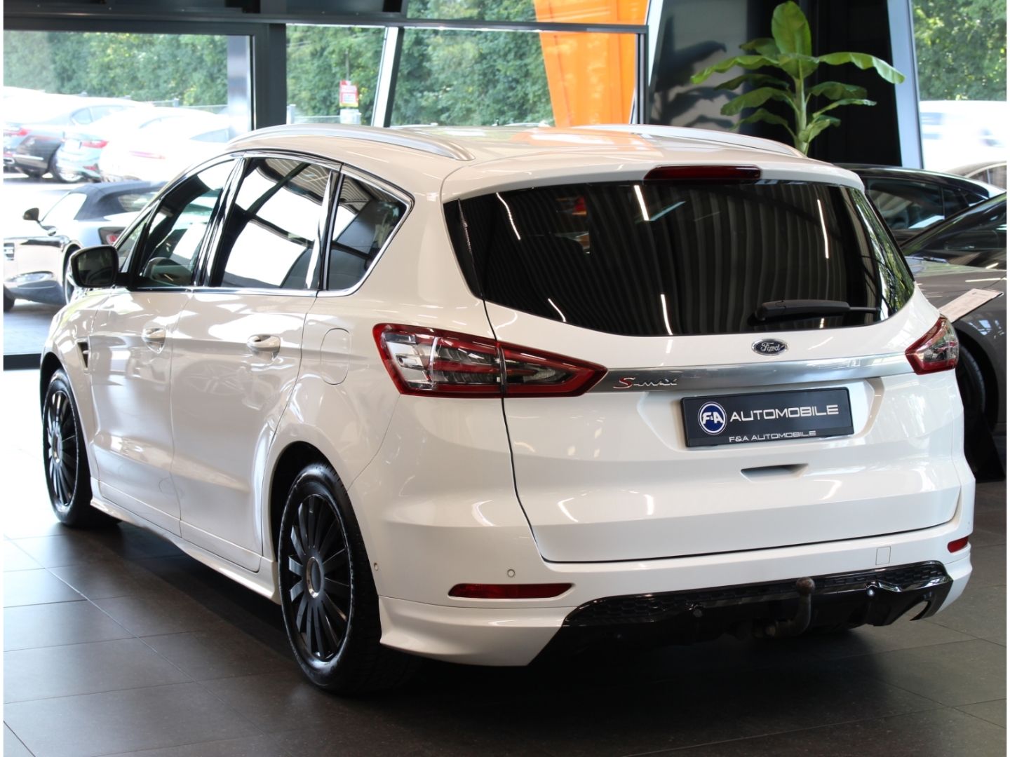 Fahrzeugabbildung Ford S-Max Titanium 2.0 TDCi 7-Sitzer 2.Hand*AHK*LED