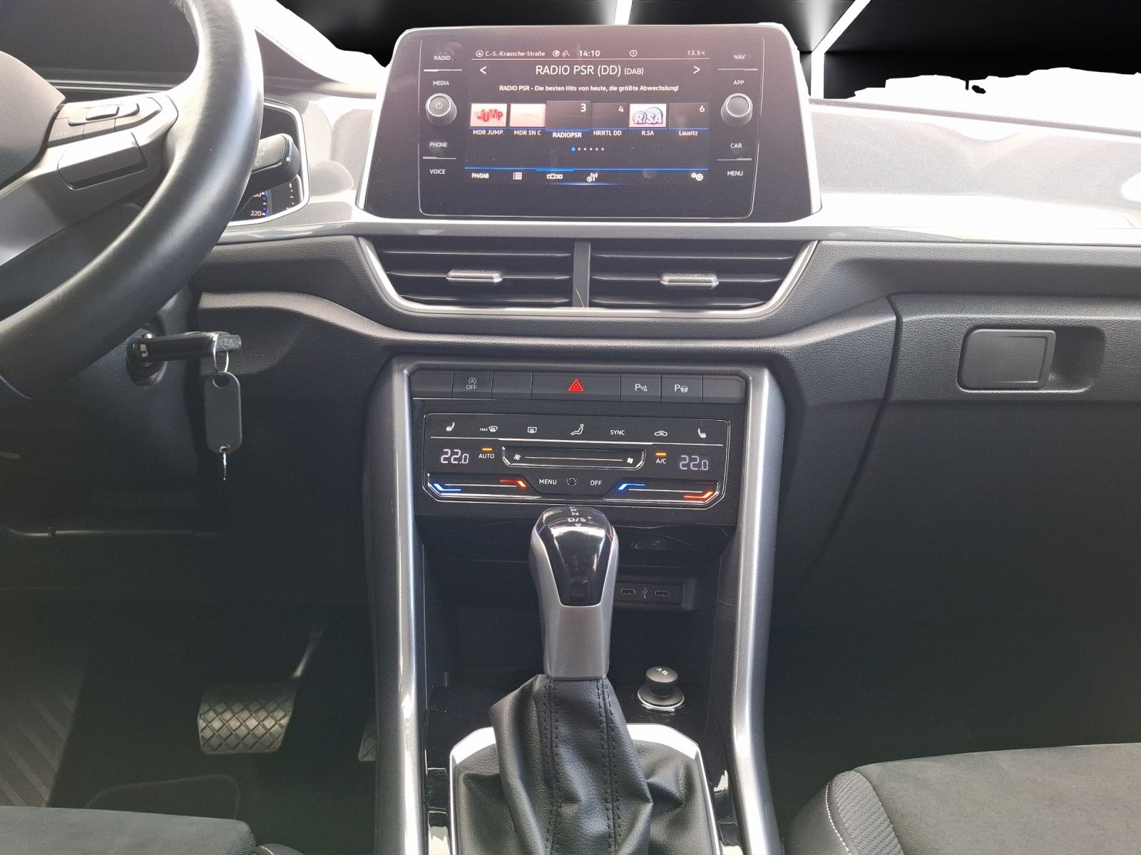 Fahrzeugabbildung Volkswagen T-Roc TSI Style DSG LED plus Navi AID ACC RFK SH