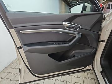 Audi Q8 e-tron - 7