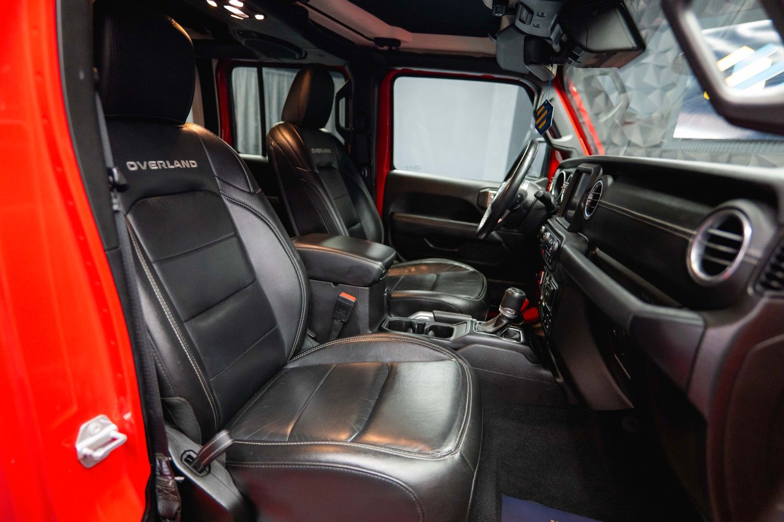 Fahrzeugabbildung Jeep Wrangler Unlimited Sahara OVERLAND 4x4 *LED*ACC*