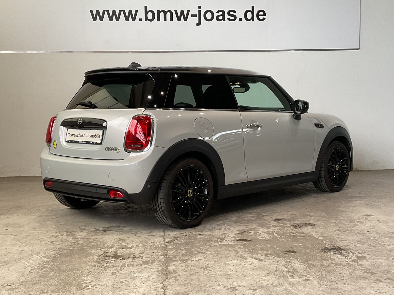 Fahrzeugabbildung MINI Cooper SE LED Pano.Dach RFK Navi ACC