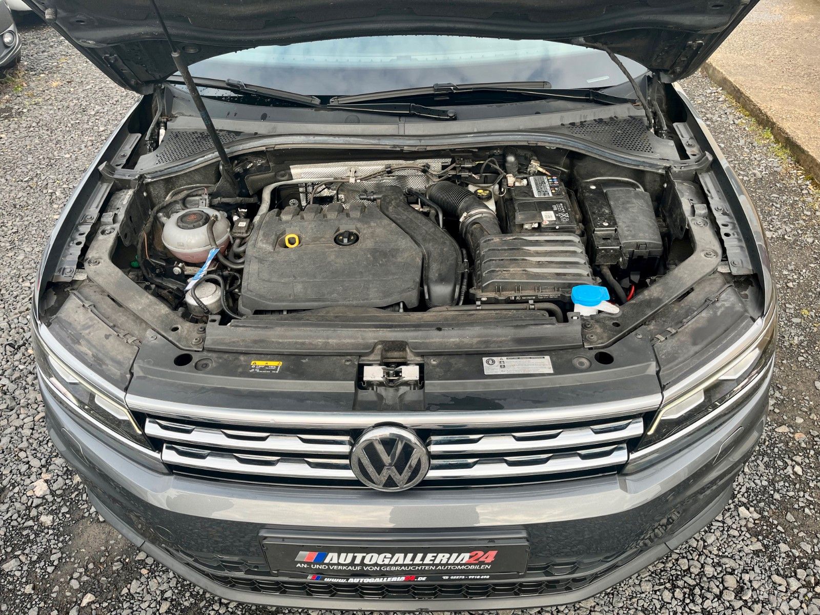 Fahrzeugabbildung Volkswagen Tiguan 1.5 TSI IQ.DRIVE Navi ACC LED SPORTFW AHK