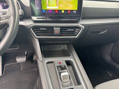 SEAT Leon Sportstourer 2.0 TDI DSG Style LED Navi Rfk SEAT Leon Sportstourer 2.0 TDI DSG Style LED Navi Rfk