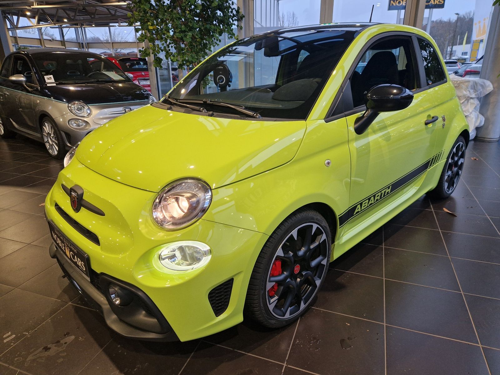 Fahrzeugabbildung Abarth 595 Competizione BREMBO NAV DAB ALU