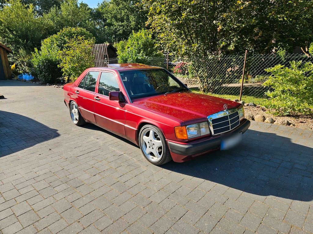 Image of Mercedes-Benz 190