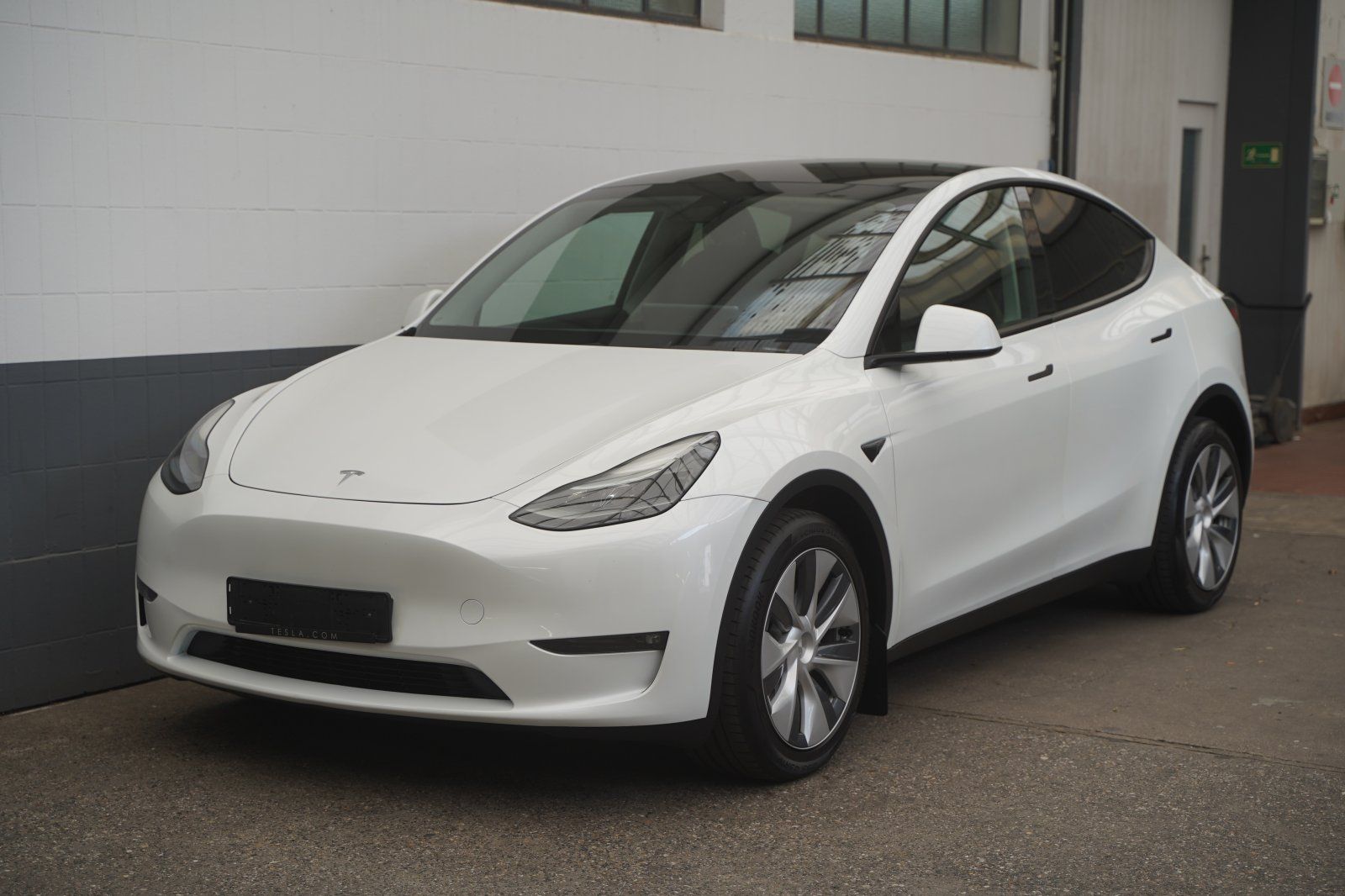 Tesla Model Y Long Range AWD foto 3