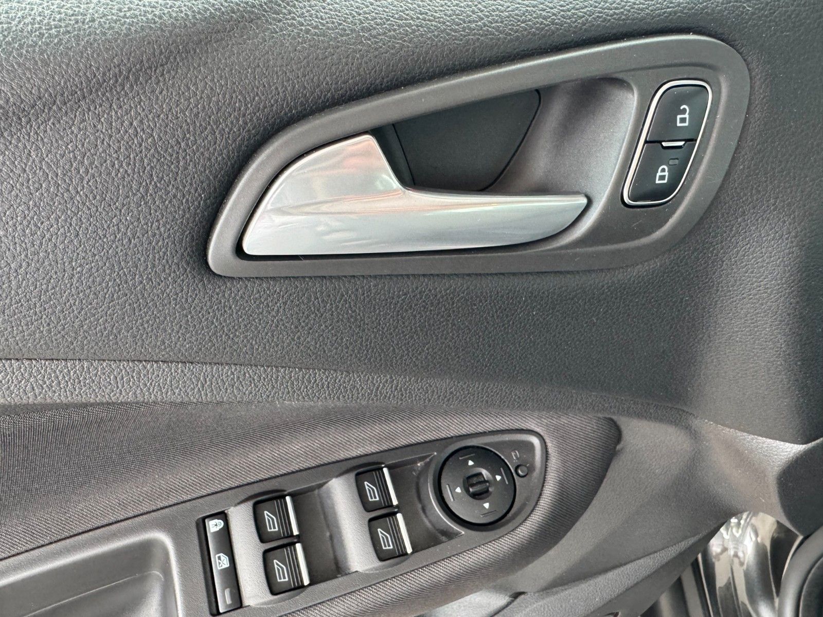 Fahrzeugabbildung Fiat Doblo SX Kasten Innenausbau/Navi/1.Hand