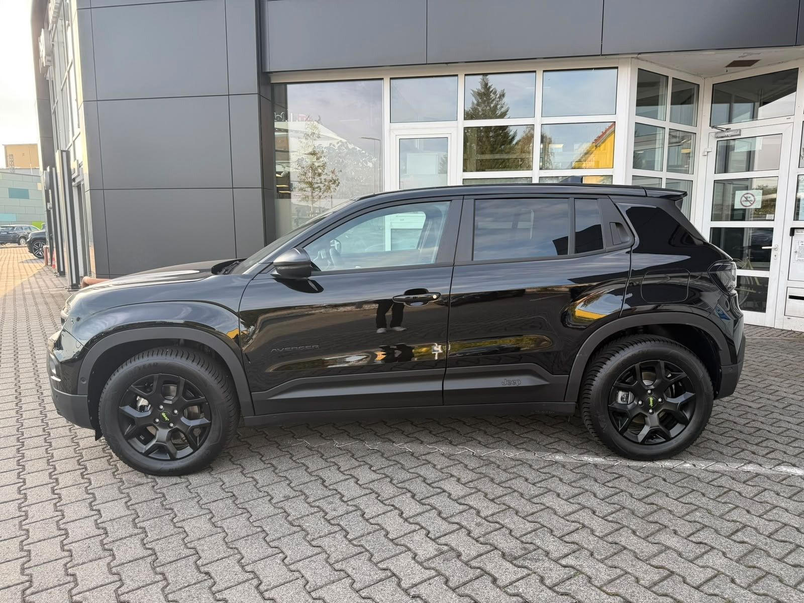 Jeep Avenger  1.2 4xe Hybrid DCT Overland imagem 3