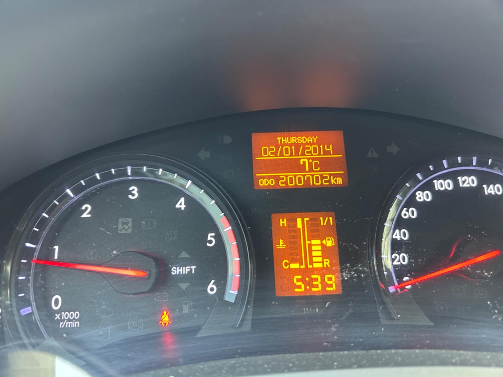 Toyota Avensis 2015 — photo 16