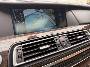 BMW 730 - 12