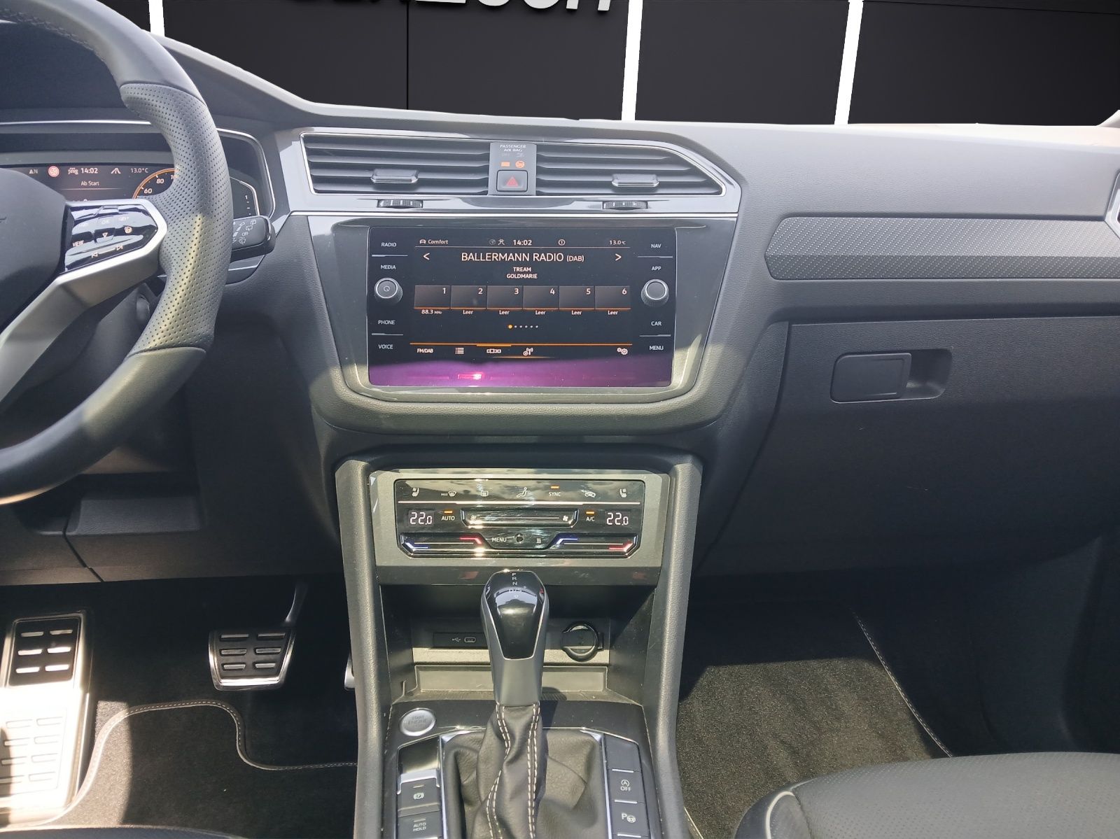 Fahrzeugabbildung Volkswagen Tiguan Allspace TDI R-Line DSG 4M STH Matrix AHK