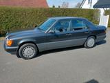 Mercedes-Benz Mercedes Benz 230E W124 Oldtimer - Mercedes-Benz 230 aus 1991