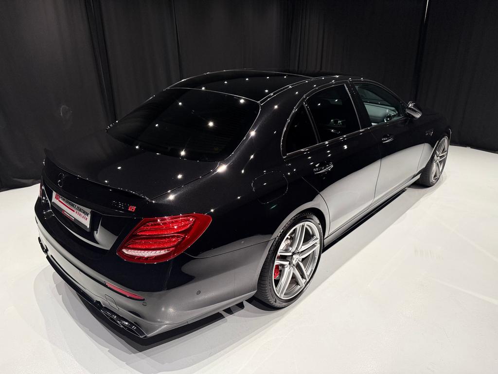 Mercedes-Benz E 63 AMG