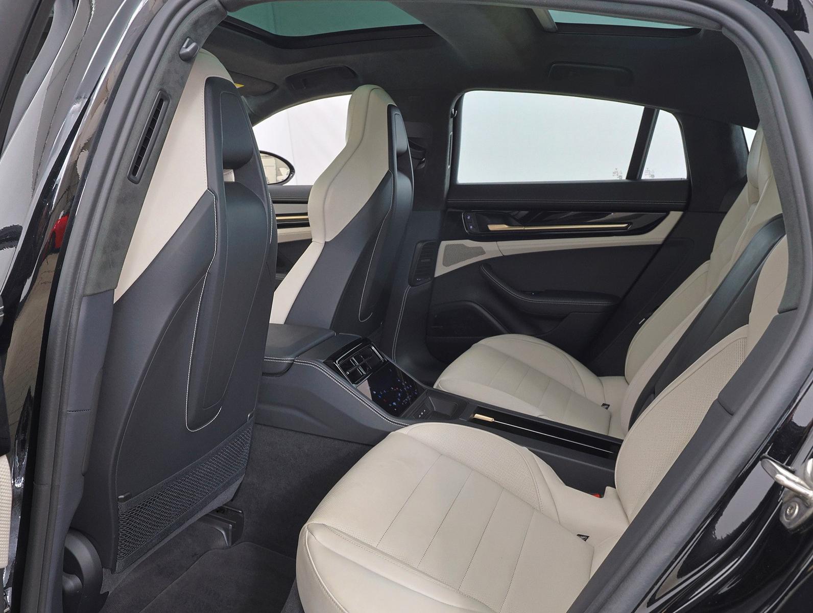 Porsche Panamera GTS / 140 000€ netto!