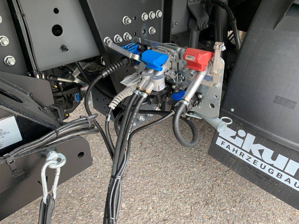 Fahrzeugabbildung DAF FAN XG 480 Swing-Board mit LBW