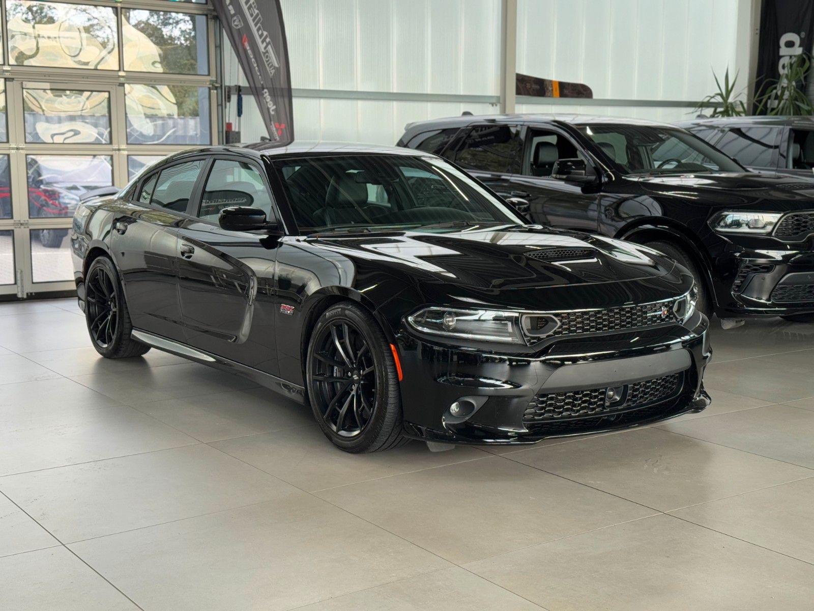 Fahrzeugabbildung Dodge Charger 6,4l V8 RT ScatPack "Technology Group"