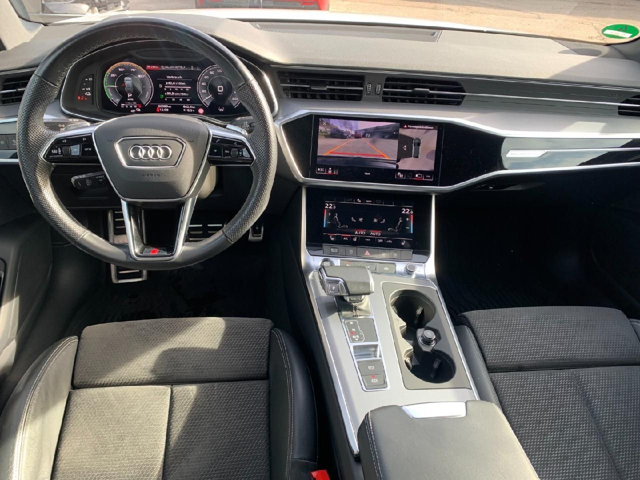 Fahrzeugabbildung Audi A6 Avant 55 TFSI e quattro sport +Business-Paket