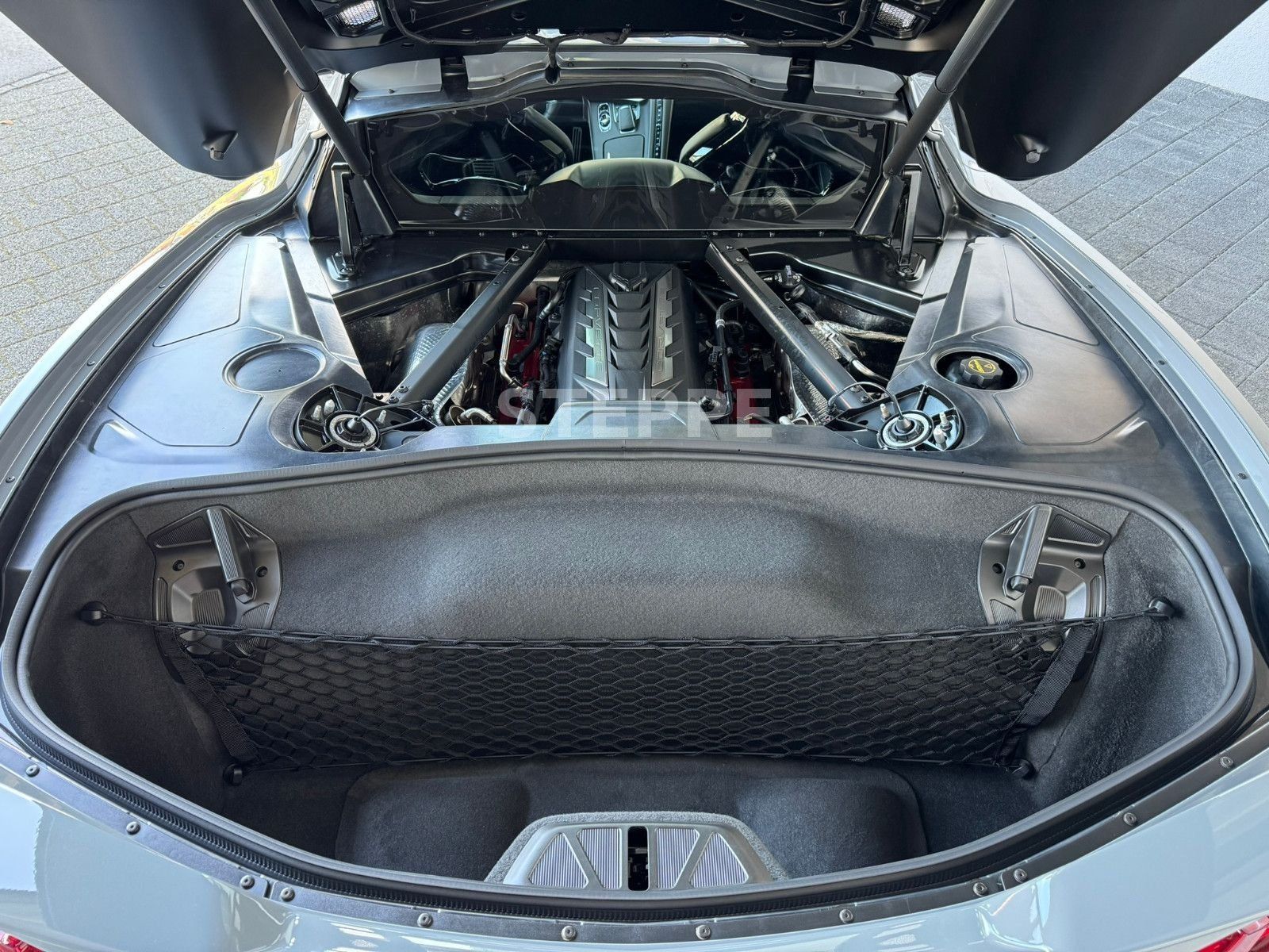 Corvette C8 Stingray Coupe 6,2 V8 3LT Europamodell STEPPE