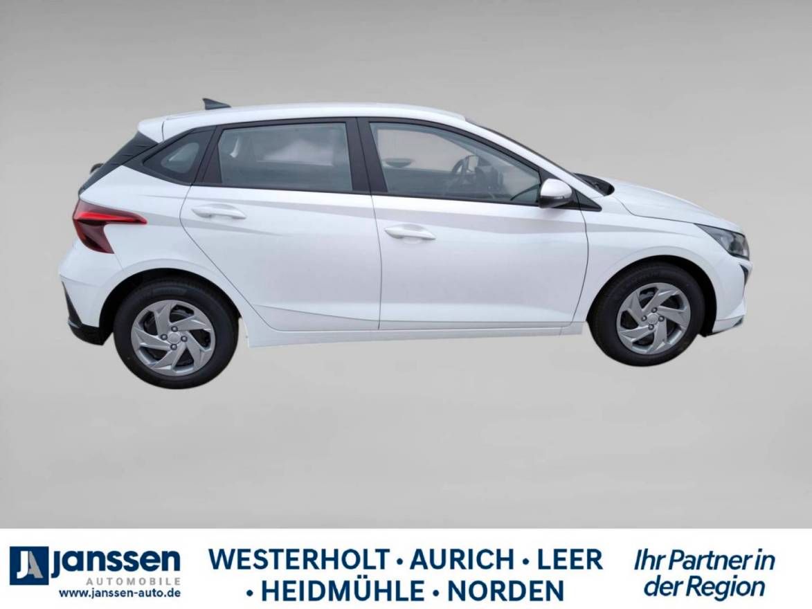 Fahrzeugabbildung Hyundai i20 Select Funktionspaket PDC Navi Rückfahrkamer