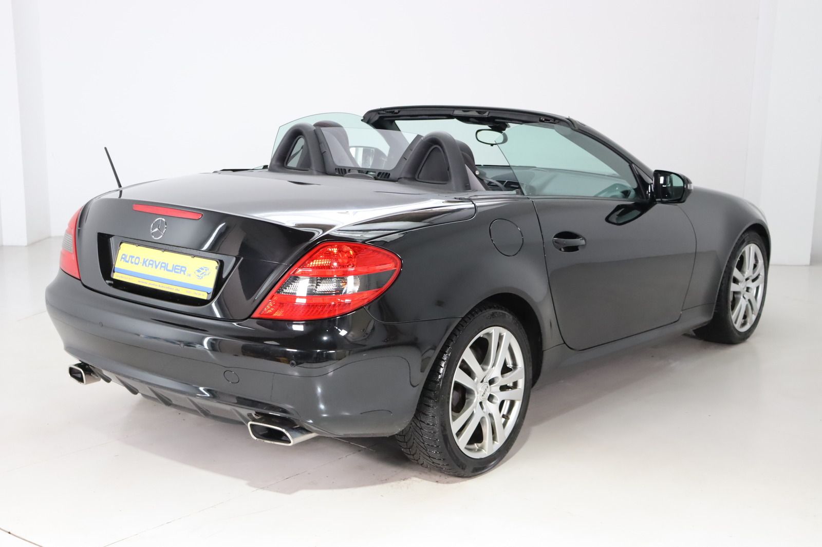Fahrzeugabbildung Mercedes-Benz SLK 200 KOMPRESSOR * Airscarf * SHZ * Bi-Xenon