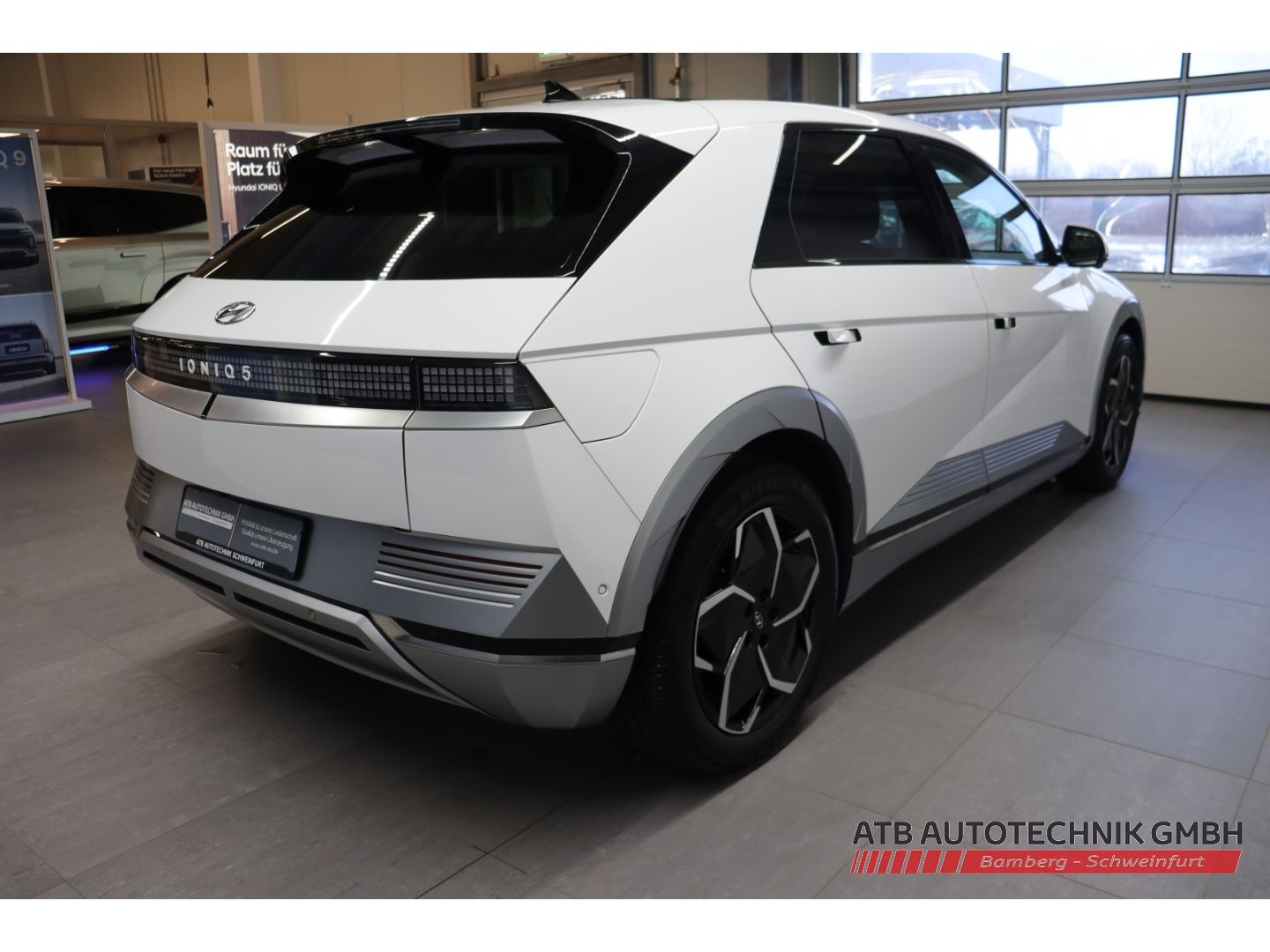 Fahrzeugabbildung Hyundai IONIQ 5 77,4 kWh UNIQ 98,8% SOH HUD Panorama Nav